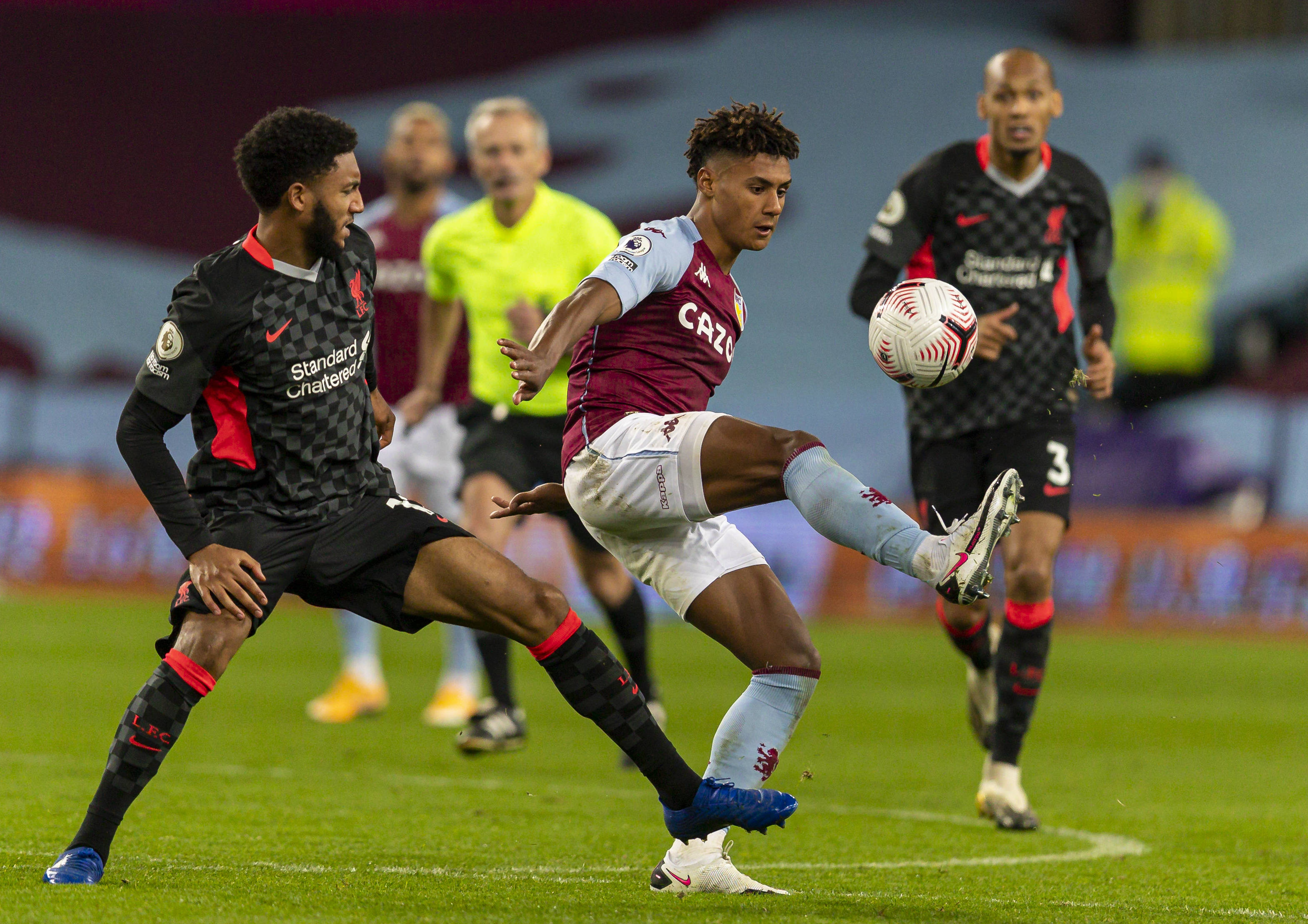 球场表现 球场表现